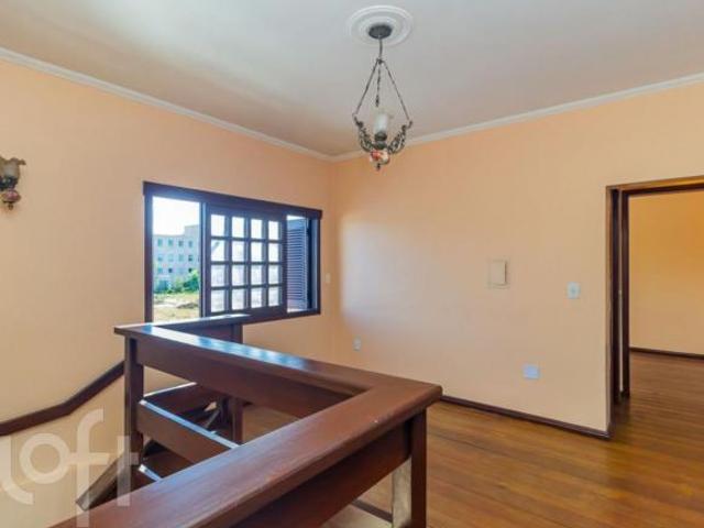 Casa à venda em São João com 313 m², 6 quartos, 1 suíte, 4 vagas