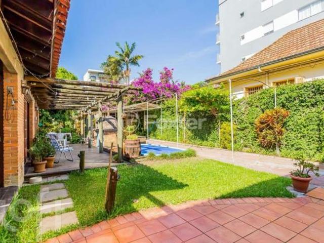 Casa à venda em São João com 636 m², 3 quartos, 1 suíte, 5 vagas