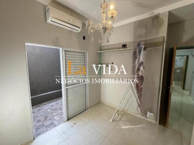 Casa à venda em São José do Rio Preto SP, Parque das Amoras II, 3 quartos, 1 suíte, 2 banheiros, 2 v