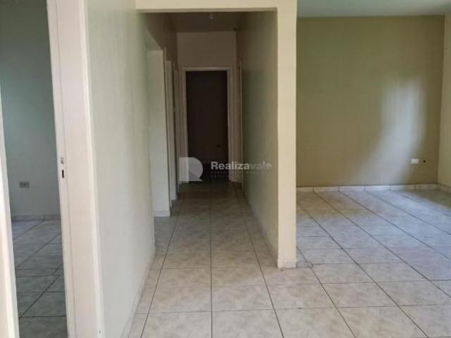 Casa à venda em São José dos Campos, Vila Industrial, com 2 quartos, com 300 m²