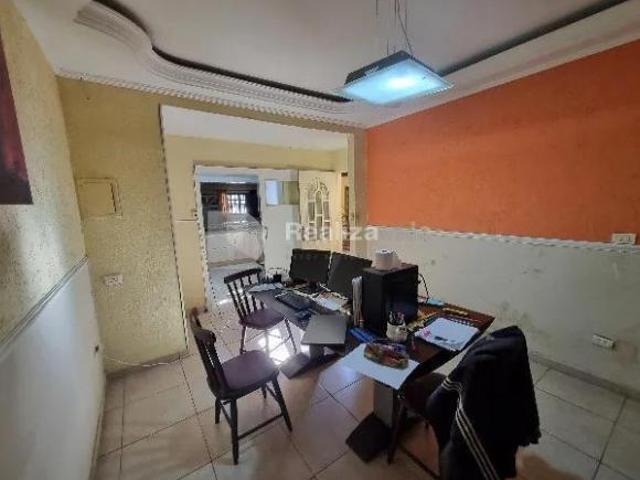 Casa à venda em São José dos Campos, Jardim Estoril, com 3 quartos, com 220 m²
