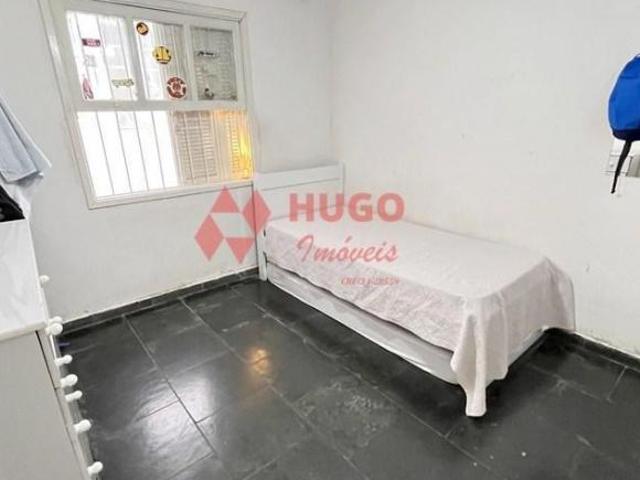 Casa à venda em São José dos Campos SP: 3 quartos, 2 banheiros e 250m² de terreno no Vista Verde!