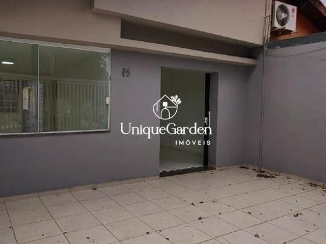 Casa à venda em São José dos Campos SP, Jardim Motorama: 3 quartos, 1 sala, 1 banheiro, 2 vagas de g