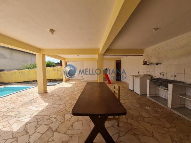 Casa à venda em São Lourenço MG, bairro Federal: 4 quartos, 1 suíte, 3 salas, 4 banheiros, 3 vagas d