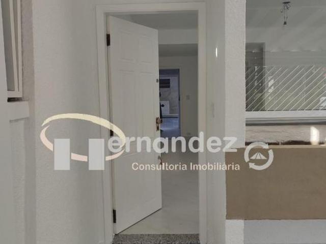 Casa à venda em São Paulo SP, Jardim Trussardi: 2 quartos, 2 salas, 2 vagas de garagem, 120m² de áre