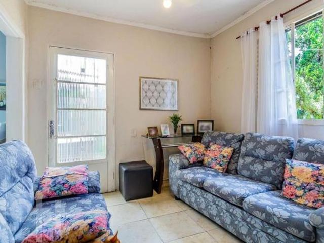 Casa à venda em São Sebastião com 90 m², 3 quartos, 2 vagas