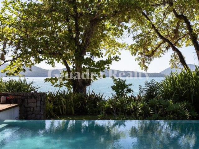 Casa à venda em Saco da Ribeira