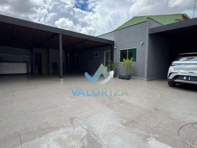 Casa a venda em Samambaia Norte com 3 Quartos 1 Suíte Aceita Financiamento e fgts Analisa permuta
