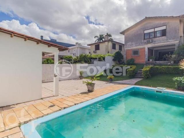 Casa à venda em Santo Antônio com 414 m², 4 quartos, 1 suíte, 4 vagas