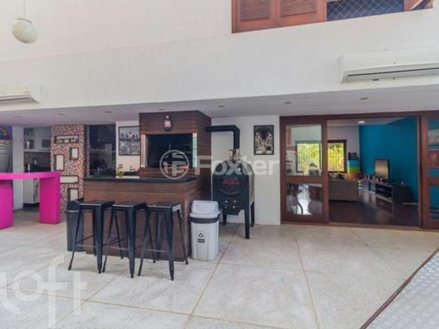 Casa à venda em Santa Tereza com 342 m², 3 quartos, 1 suíte, 3 vagas