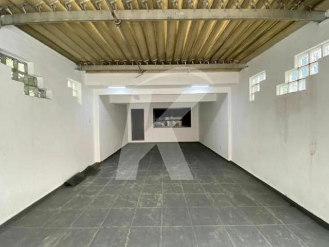 Casa à Venda em Santana, 264 m², 6 Dormitórios, 4 Vagas e Uso Comercial ou Residencial