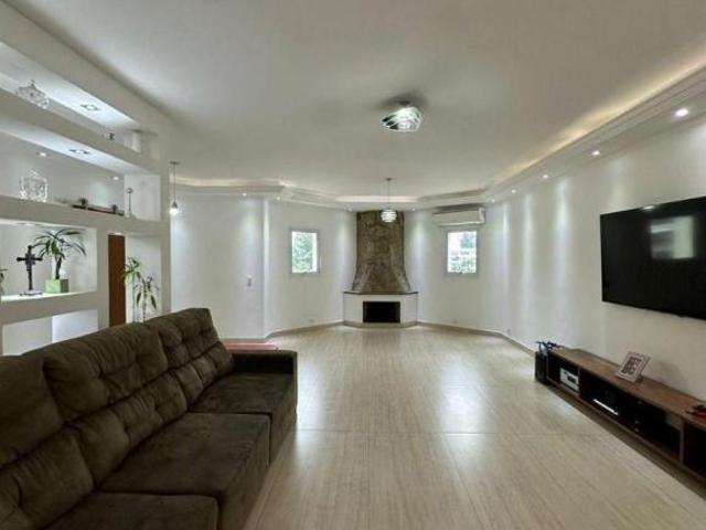 Casa à venda em Santana de Parnaíba, Alphaville, com 4 quartos, com 308 m², Resi