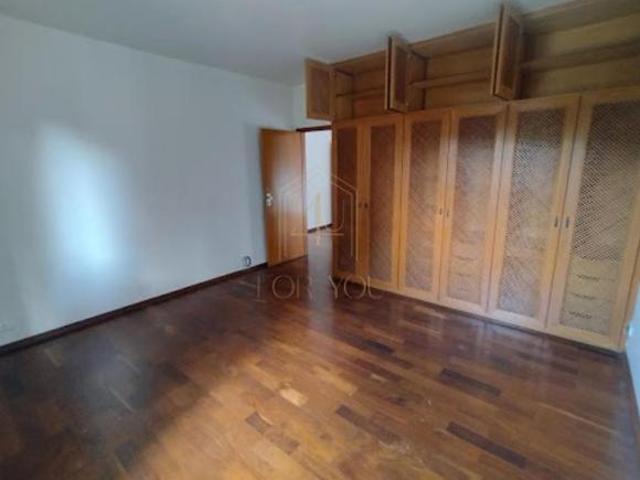 Casa à venda em Santana de Parnaíba, Alphaville, com 4 quartos, com 405 m², Resi