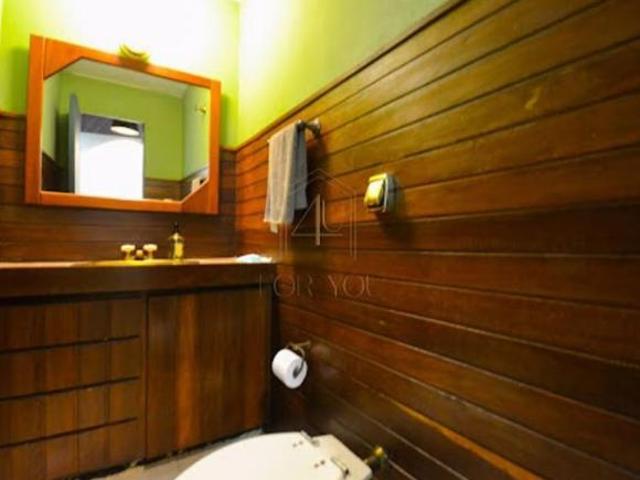 Casa à venda em Santana de Parnaíba, Alphaville, com 3 quartos, com 413 m², Resi