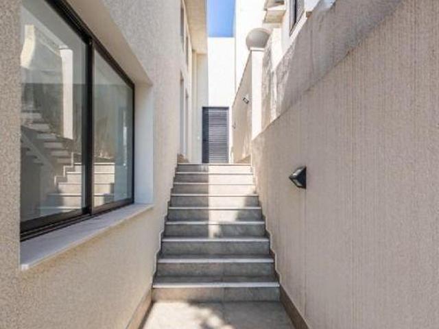 Casa à venda em Santana de Parnaíba, Alphaville, com 3 suítes, com 203 m², Resid