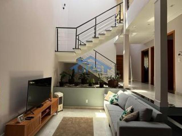 Casa à venda em Santana de Parnaíba, Residencial Santa Helena Gleba II, com 4