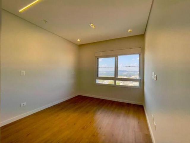 Casa à venda em Santana de Parnaíba, Sítio do Rosário, com 5 suítes, com 400 m²