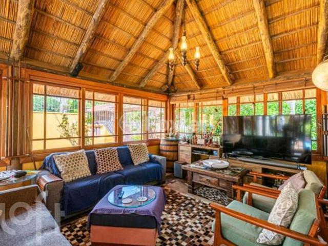 Casa à venda em Serraria com 327 m², 4 quartos, 2 suítes, 4 vagas