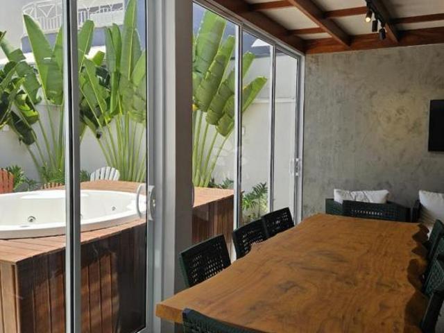 Casa à venda em Sumaré, Residencial Real Parque Sumaré, com 3 suítes, com 200 m²
