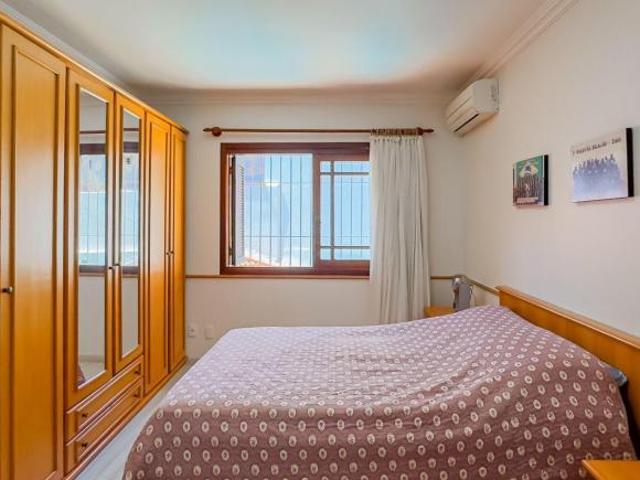 Casa à venda em Porto Alegre, Chácara das Pedras, com 3 quartos, 261m²
