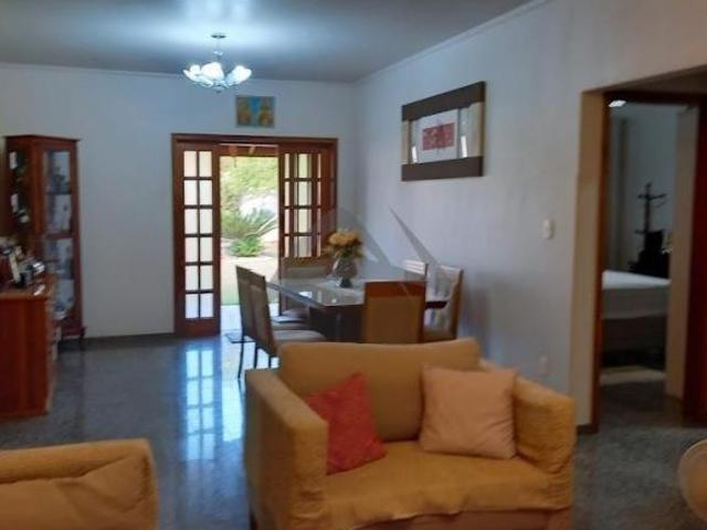 Casa à venda em Paulínia, Santa Terezinha, com 3 quartos, com 300 m²