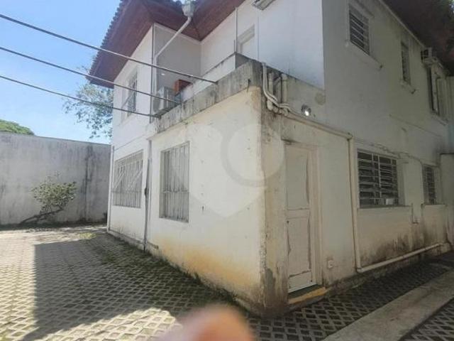 Casa à venda em Pacaembu SP