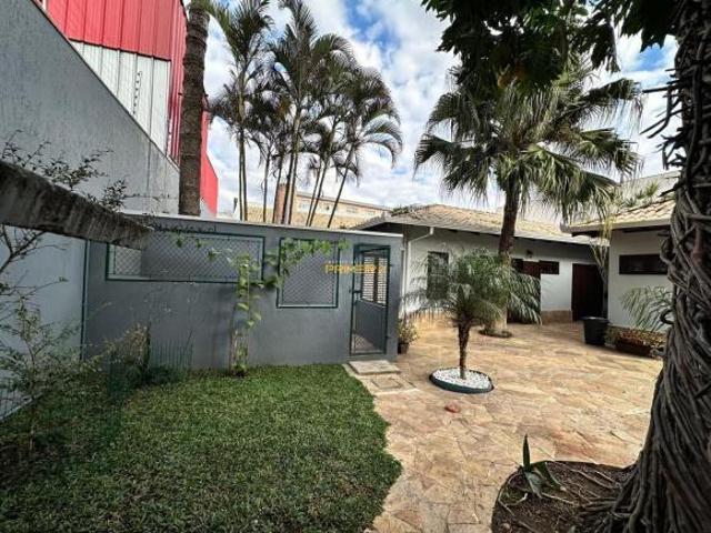 Casa à venda em Parolin