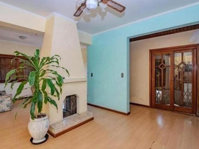 Casa à Venda em Parque Santa Fé, Porto Alegre: 5 dormitórios