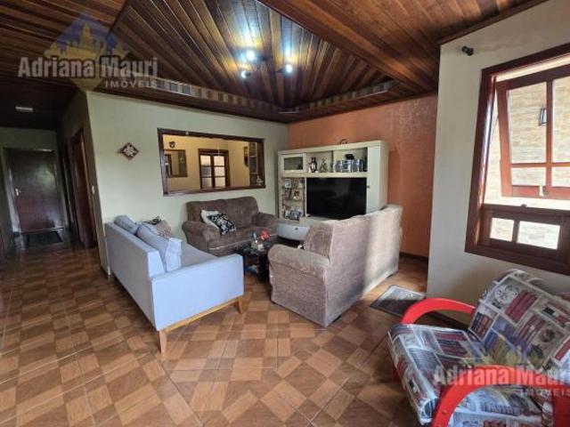 Casa à Venda em Parque Santa Fé, Porto Alegre 1 Suíte e 3 Vagas