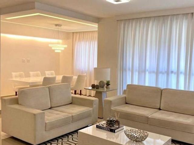 Casa à Venda em Pindamonhangaba I 4 Quartos I 2 Suítes I 2 Vagas I Área de Lazer