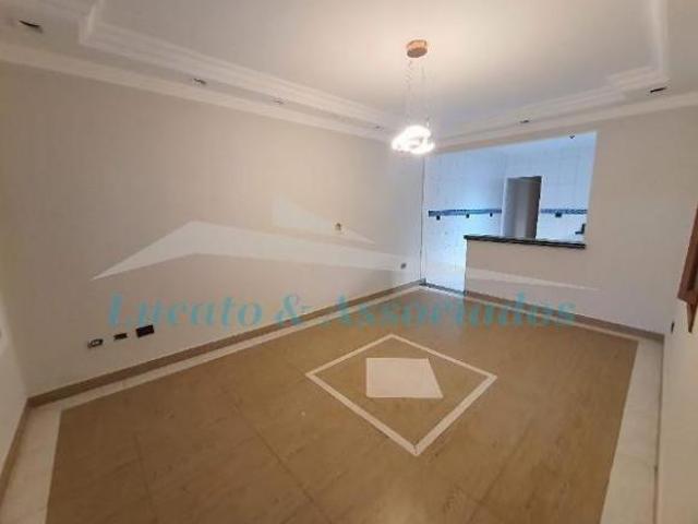 Casa à venda em Praia Grande SP, bairro Maracanã: 3 quartos, 1 suíte, 1 sala, 2 banheiros, 2 vagas d