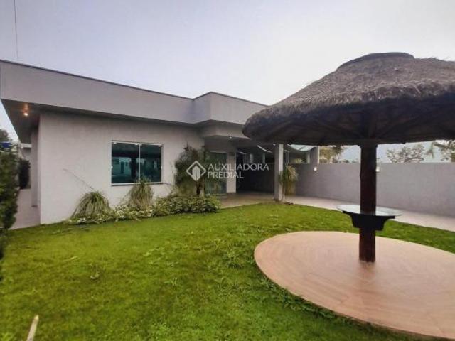 Casa à venda em Praia Real, Torres