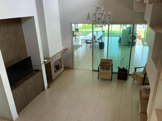 Casa à venda em Primeiro de Maio, Centro, com 4 suítes, com 400 m², Ilha do Sol