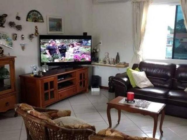 Casa térrea à Venda em Rancharia I 3 Quartos I 2 Suítes I 2 Vagas I Quintal I Piscina