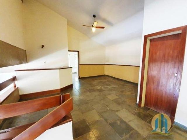 Casa à Venda em Ribeirão Preto / SP