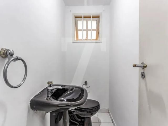 Casa à venda em rua nobre do Jardim Paulistano