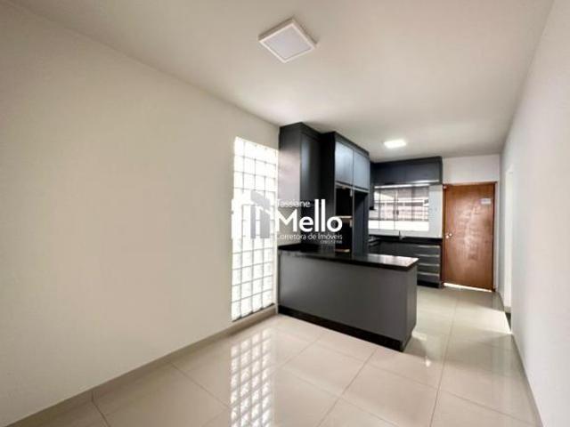 Casa à venda em Umuarama PR, Jardim Belvedere: 3 quartos, 1 suíte, 1 sala, 3 banheiros, 3 vagas de g