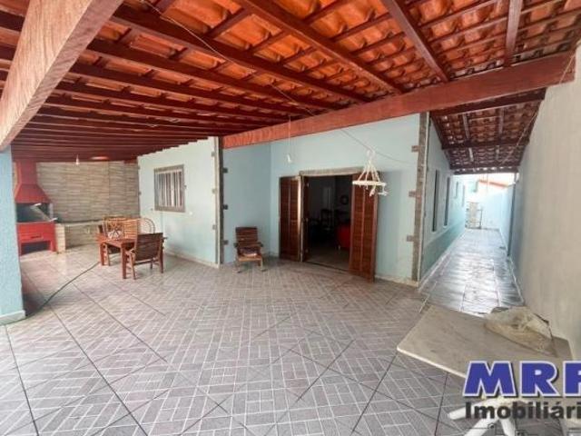 Casa a venda em Ubatuba, com 3 dormitórios na Praia do Sapê