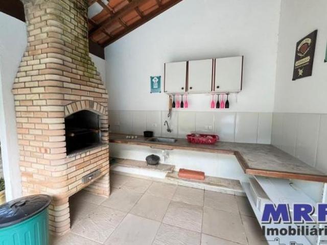 Casa à Venda em Ubatuba dentro de condomínio a 350 metros da Praia da Lagoinha !