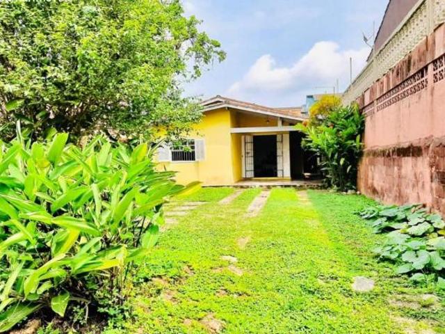 Casa à venda em Ubatuba SP, bairro Estufa I: 4 quartos, 1 sala, 2 banheiros, 3 vagas de garagem, 110