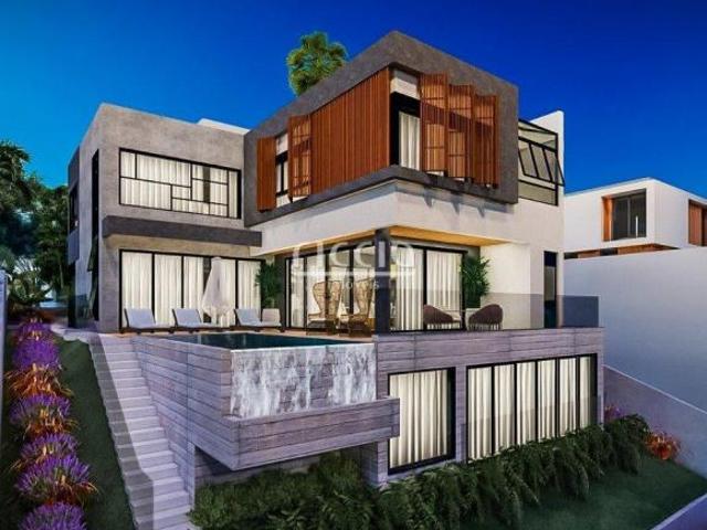 Casa à venda em Urbanova