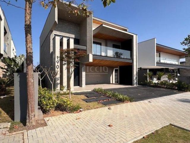 Casa à venda em Urbanova
