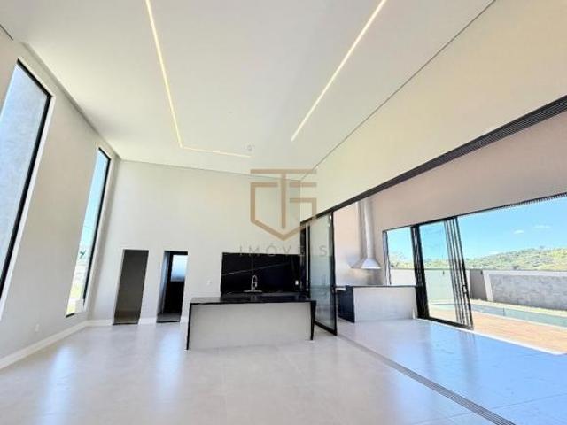 Casa à venda em Valinhos, Condomínio Ecovilla Boa Vista, com 3 suítes, com 243.69 m²