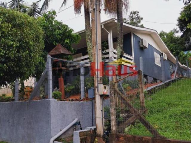 Casa à venda em Viaduto, Igrejinha 134m² Churrasqueira e Jardim
