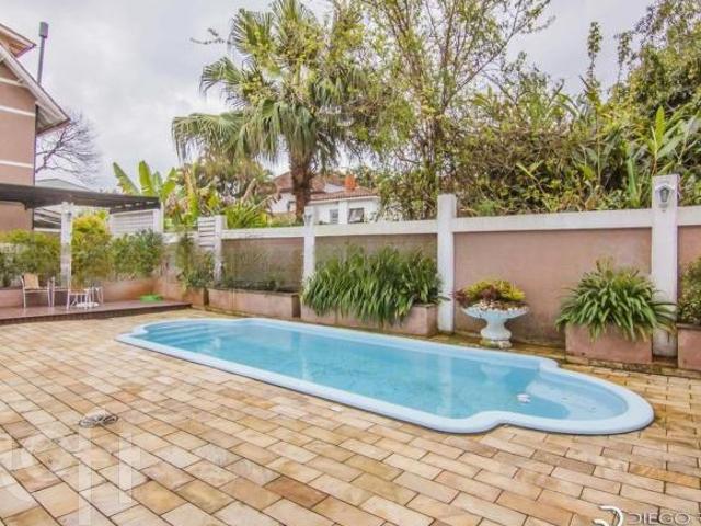 Casa à venda em Vila Assunção com 162 m², 3 quartos, 1 suíte, 2 vagas