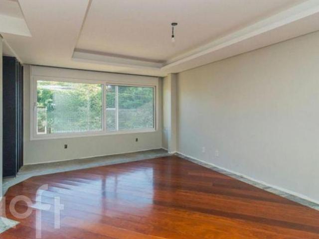 Casa à venda em Vila Assunção com 307 m², 3 quartos, 1 suíte, 2 vagas