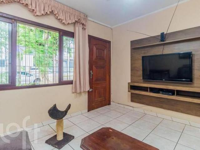 Casa à venda em Vila Jardim com 106 m², 3 quartos, 5 vagas
