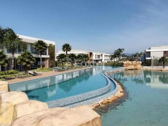 Casa à venda em Zona Nova com 151 m², 4 quartos, 4 suítes, 2 vagas