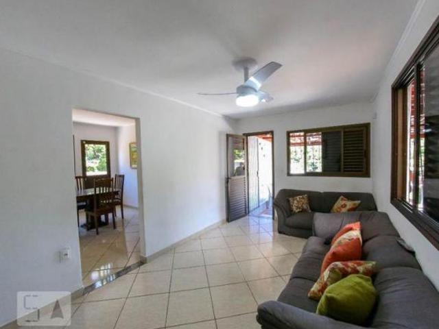 Casa à Venda Ermelinda, 3 Quartos, 700 m² Belo Horizonte