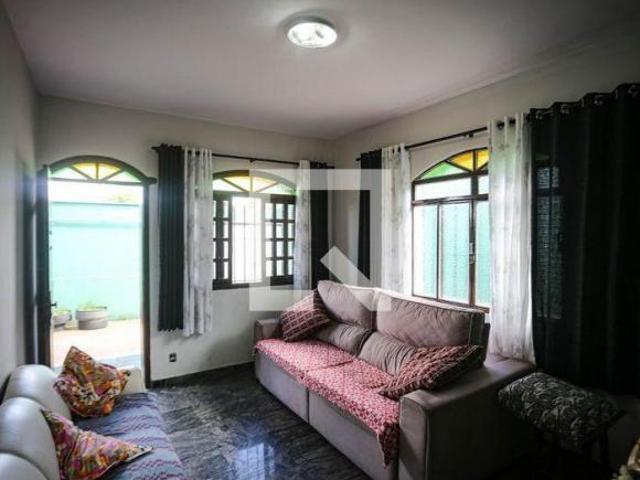 Casa à Venda Ermelinda, 4 Quartos, 243 m² Belo Horizonte